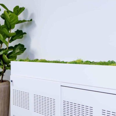 Schuifdeurkast met plantenbak