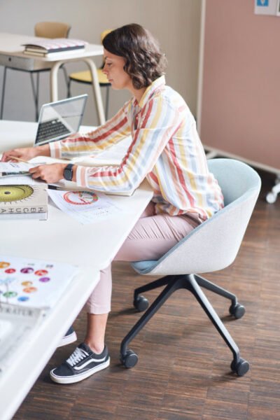 on spot cosy.tif Vergaderstoel Sedus on spot cosy